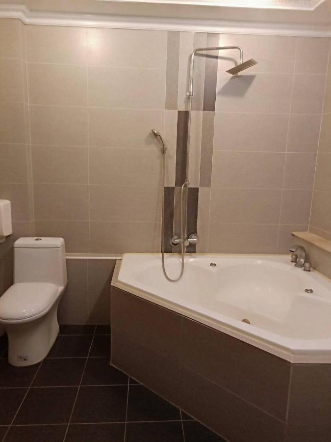 Xin Yuan Motel Đài Trung Ngoại thất bức ảnh